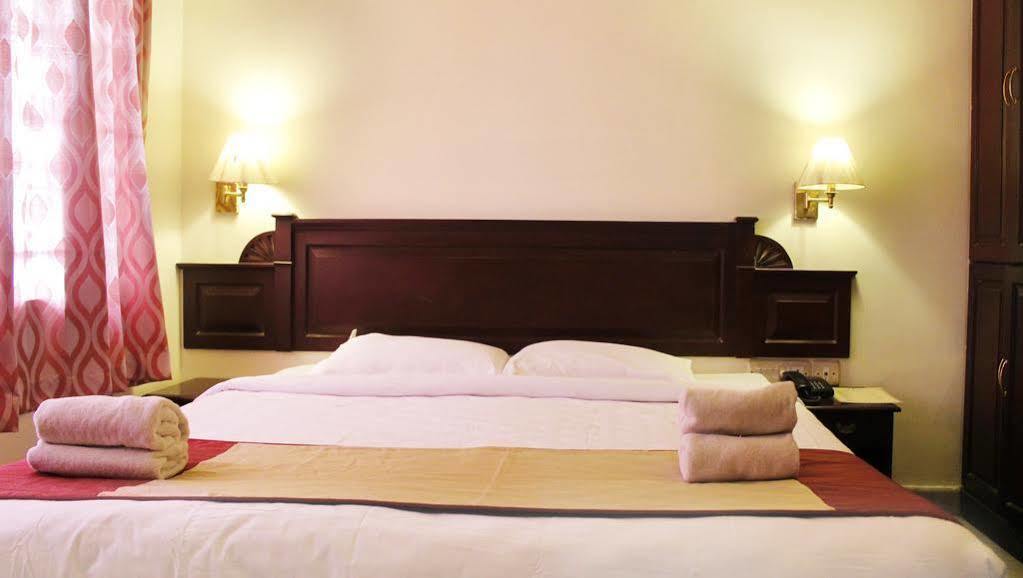 Hotel Archana Inn Kochi Eksteriør billede