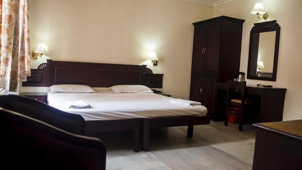 Hotel Archana Inn Kochi Eksteriør billede